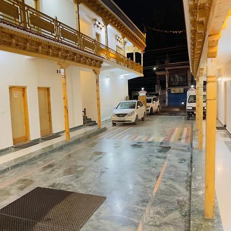 Hotel Dimbir Regency Leh Dış mekan fotoğraf