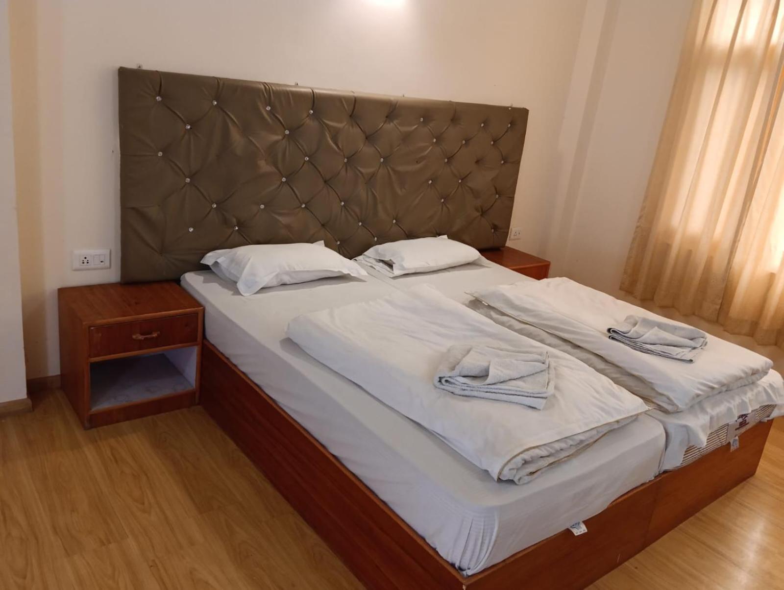Hotel Dimbir Regency Leh Dış mekan fotoğraf